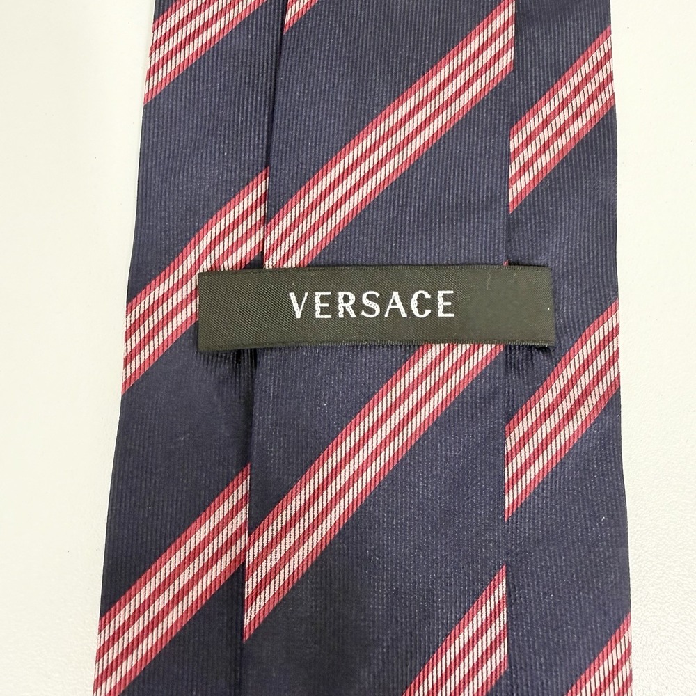 Versace Mens Tie Striped Navy Blue & Red Medua Logo Silk 3.25" (W) x 60" (L) guc